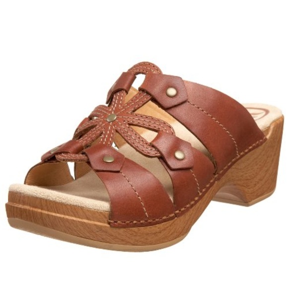 Dansko Shoes - Dansko Serena Sandal in Brandy Size 36
